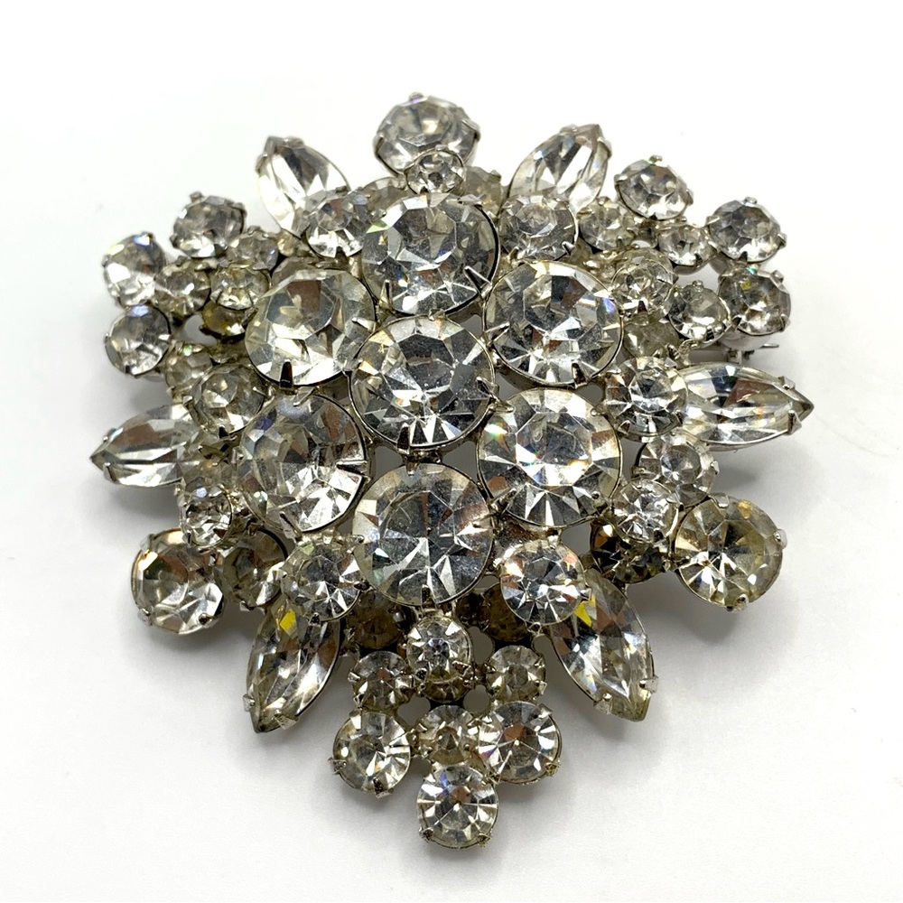 Vintage Verified Juliana D&E clear rhinestone layered brooch